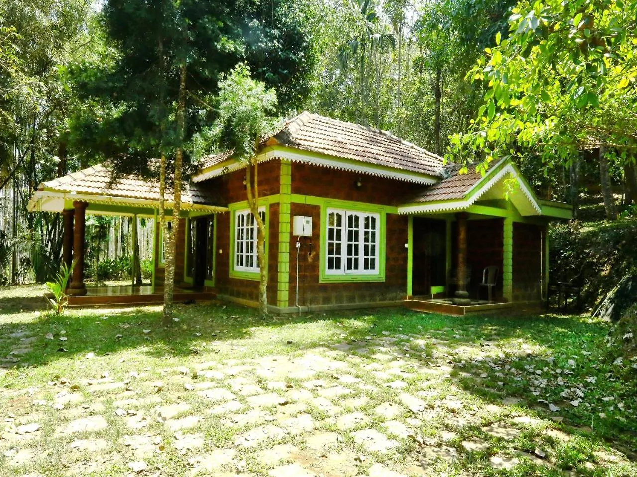 Oyo 11681 Wayanad Blooms Otel Kalpatta
